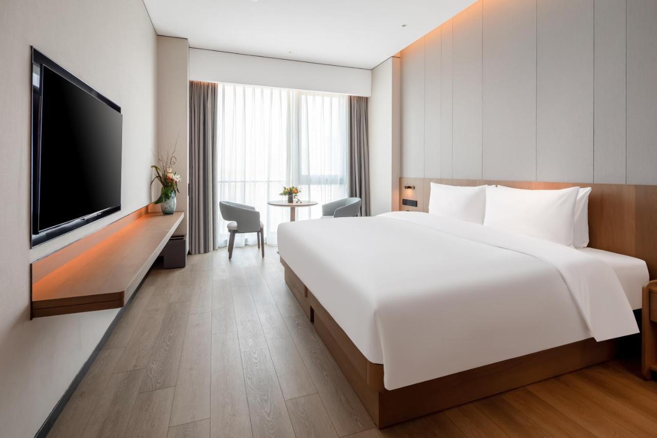 The Coli Hotel Jinan Exterior photo